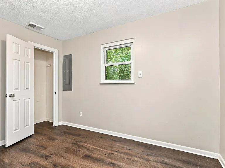 8611 Belews Creek Rd — Photo 11