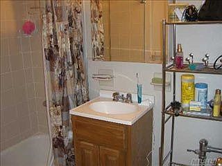 4th image of 14220 84th Dr APT 3A