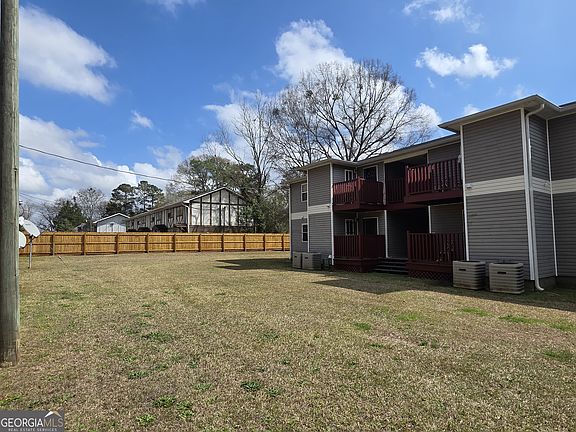2nd image of 101 Brooks Blvd
