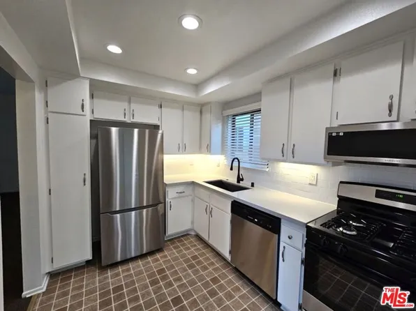B2349, 2349 S Bentley Ave APT 8, Los Angeles, CA 90064