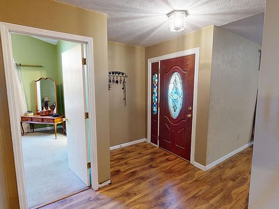 4th image of 1013 E Brentwood Dr