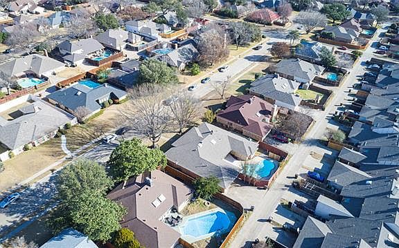 5th image of 3016 Laguna Dr