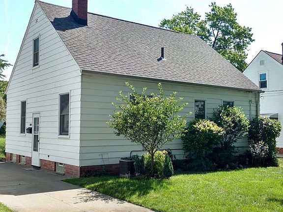 4th image of 240 E 329th St