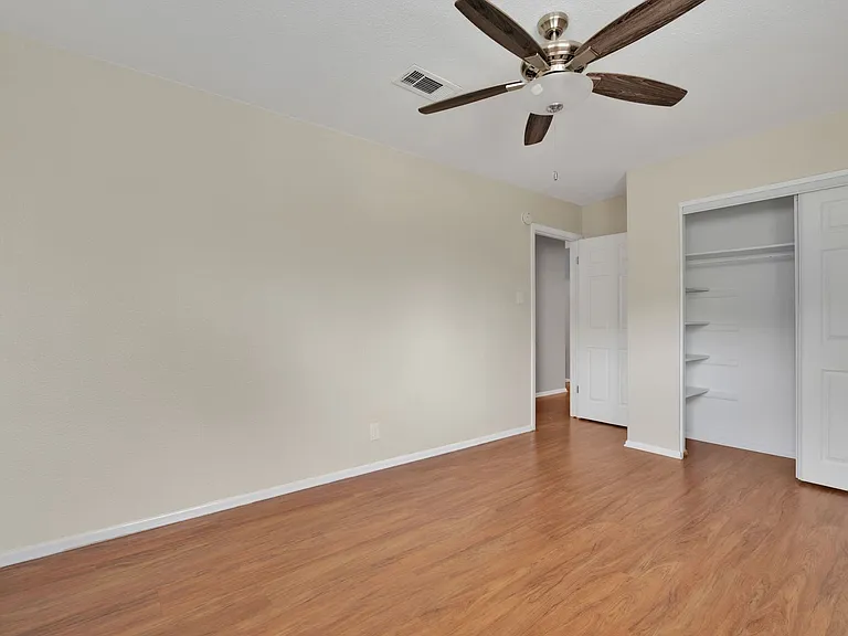 103 Shalimar Dr — Photo 23
