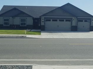 1171 Belmont Blvd, West Richland, WA 99353