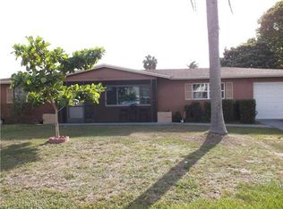 352 Grandale St, Lehigh Acres, FL 33936
