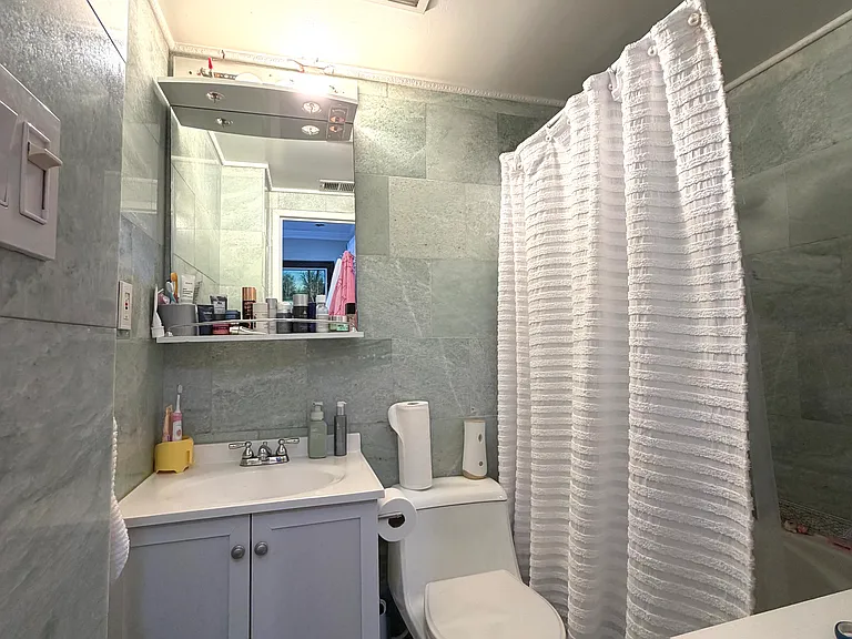 2809 E 28th St #2 — Photo 11