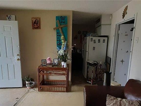 3rd image of 412 Sunset Ln #Ab