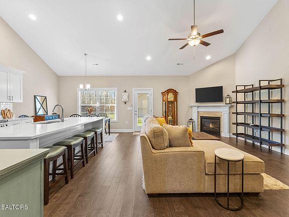 4th image of 7339 Willow Path Ln