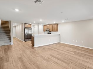 2765 Walden Town Cir, Plant City, FL 33566