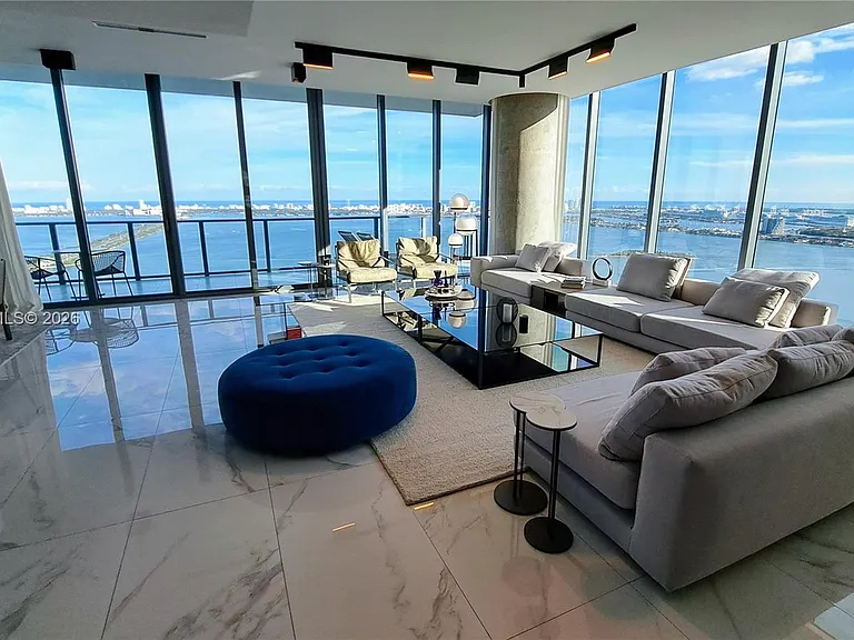 3131 NE 7th Ave #Penthouse 4901 — Photo 8