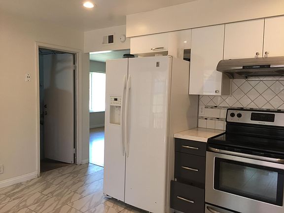 4th image of 2172 Hounslow Dr