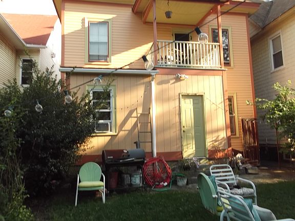 2nd image of 190 Black Rock Ave