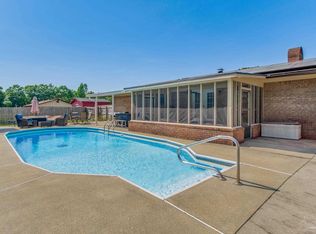 6555 Suwanee Rd, Pensacola, FL 32526