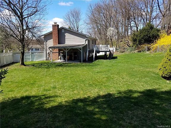 5th image of 4 Hague Ct