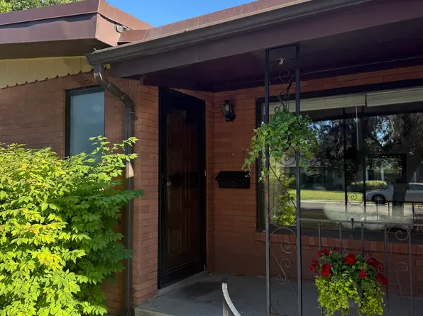 1532 E Lone Peak Dr, Salt Lake City, UT 84117