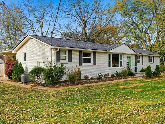 3rd image of 405 Meadowgreen Dr