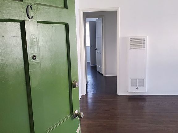 3rd image of 11324 Washington Pl APT C