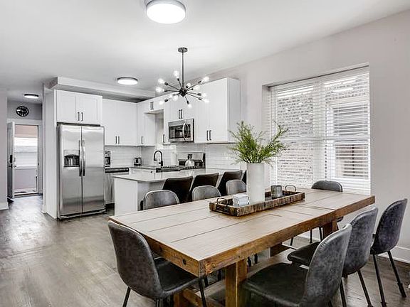 2nd image of 1610 W Waveland Ave #1