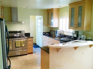 546 Pierpont Dr, Costa Mesa, CA 92626