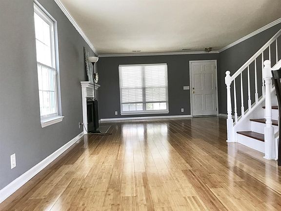 2nd image of 700 Settlers Ct