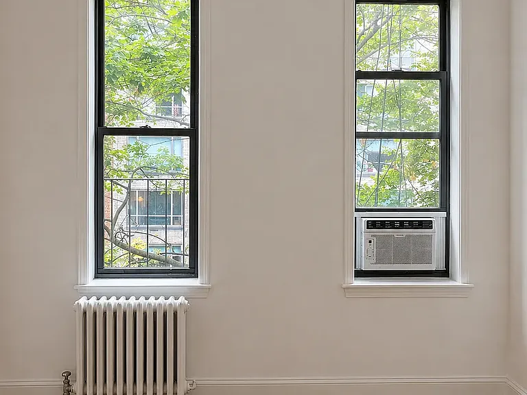 504 E 88th St #4C — Photo 3