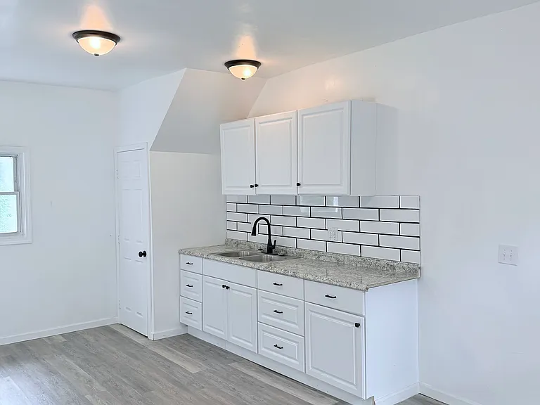 1003 Wayne Ave — Photo 6