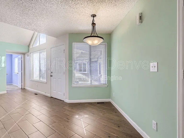 12404 E Tennessee Cir — Photo 9
