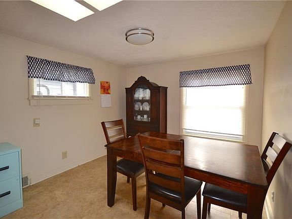 4th image of 205 Franklin Park Dr