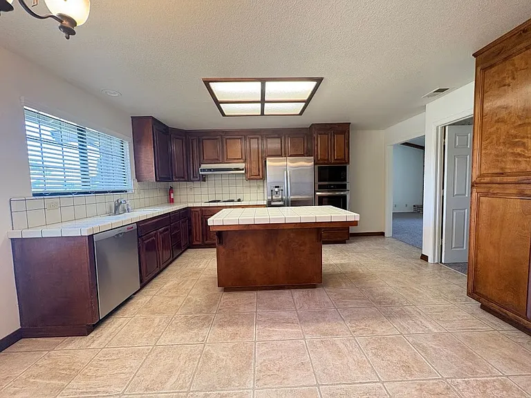 762 Corvey Cir — Photo 9