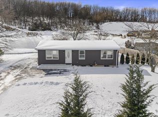 8694 Sheffield Manor Blvd, Waynesboro, PA 17268