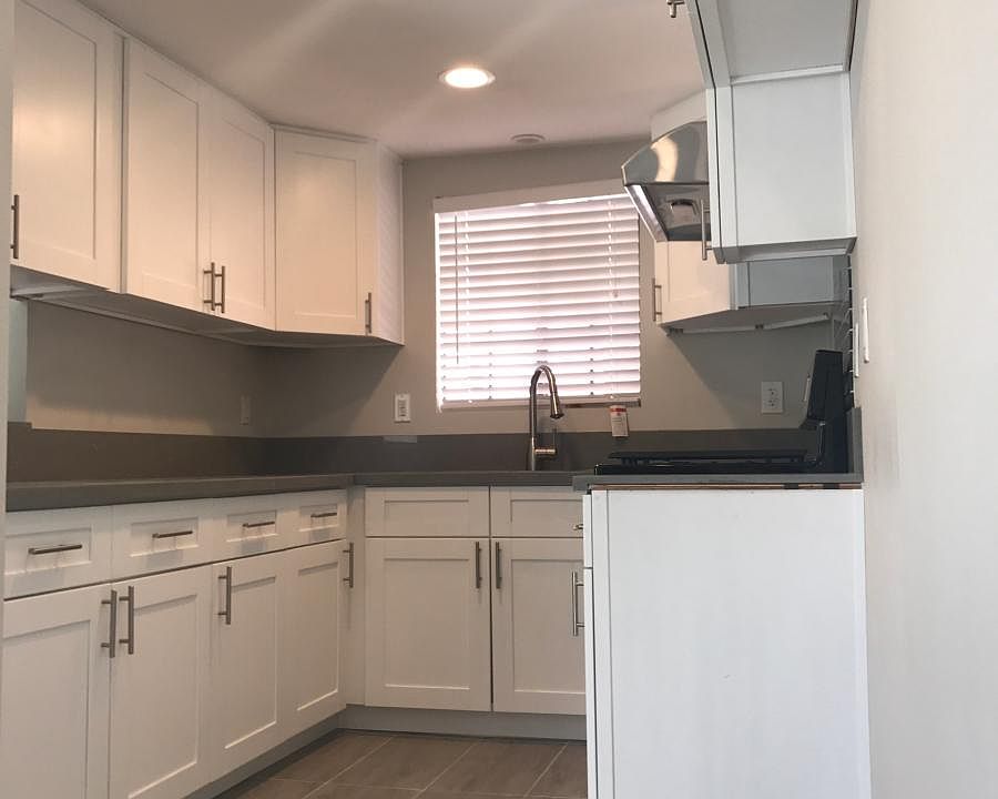 1st image of 217 N Monterey St #5