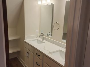 106 Leonard St NE, Grand Rapids, MI