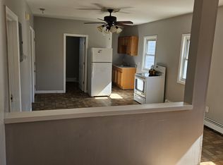 16 Barnes St FLOOR 2, Pawtucket, RI 02860