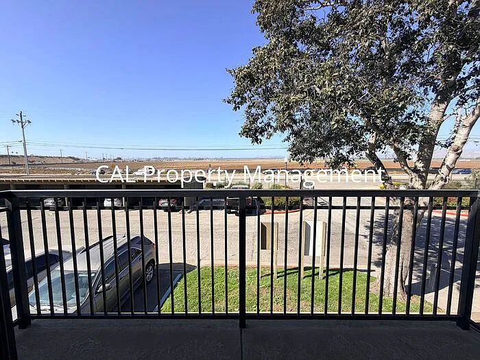 2440 N Main St #F — Photo 13
