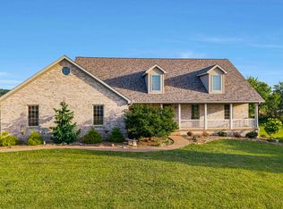 6651 Wade Park Dr, Wadesville, IN 47638