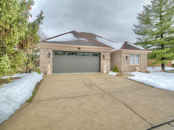 2nd image of 860 Willowdale Dr