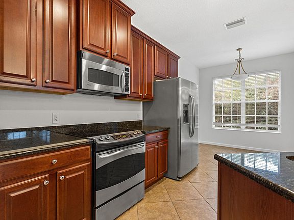 5th image of 8316 Manor Club Cir Unit 5