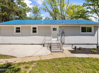 114 Pembroke Rd, Oak Ridge, TN 37830