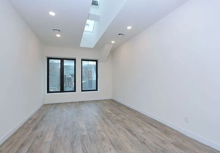 217 Main St #6 — Photo 18