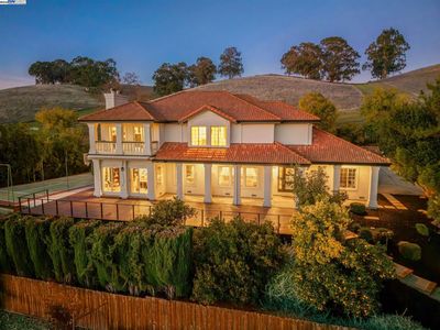 822 Navaronne Way, Concord, CA, 94518