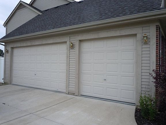 4th image of 6082 Valerian Ct
