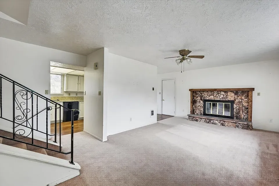 4 bed, 1.5 bath, 1628 sqft, $1,700 — Photo 2