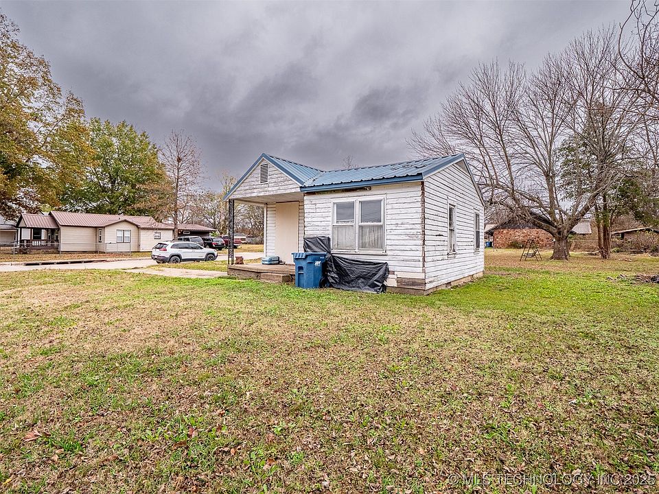 1st image of 324 E Crisler Ave