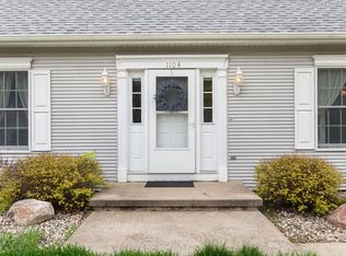 1104 Fennimore Dr, Marshall, MI 49068