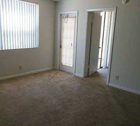 4th image of 700 Executive Center Dr #37-3-37