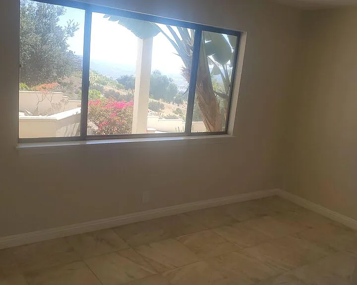 Parado Del Sol Dr — Photo 12