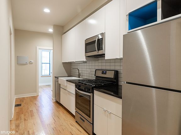 3rd image of 120 E 57th St #1E