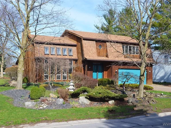 11 Allanview Dr, Batavia, NY 14020