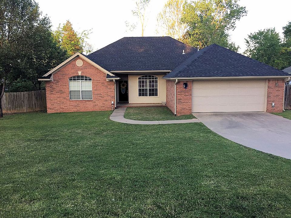 1st image of 1708 Woodwind Way